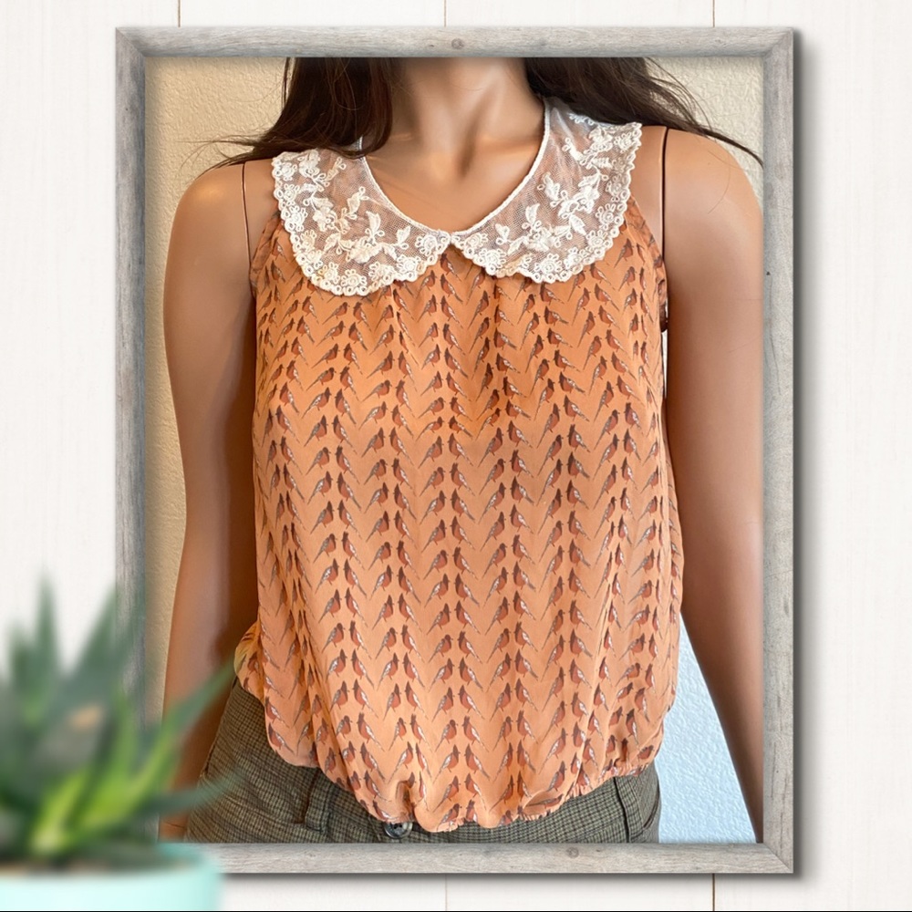 Forever 21 Sleeveless Top w/ Bird Print & Peter Pan Collar Size Small